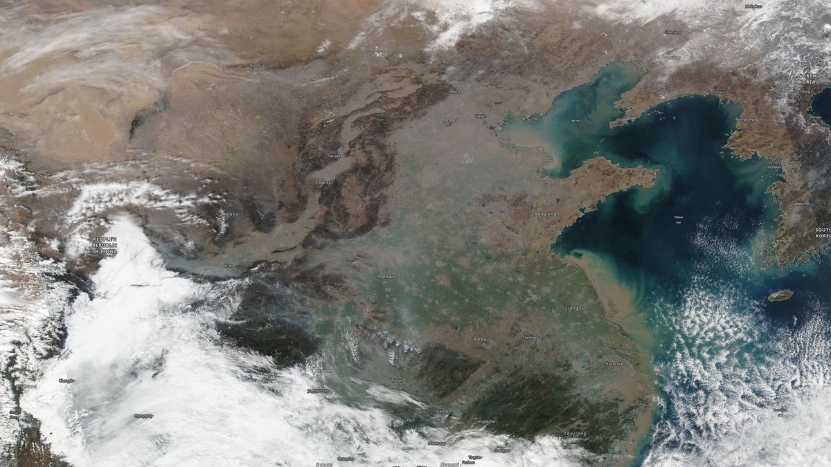 Horší než před koronavirem. „Nahození motorů“ v Číně zvýší emise v ovzduší